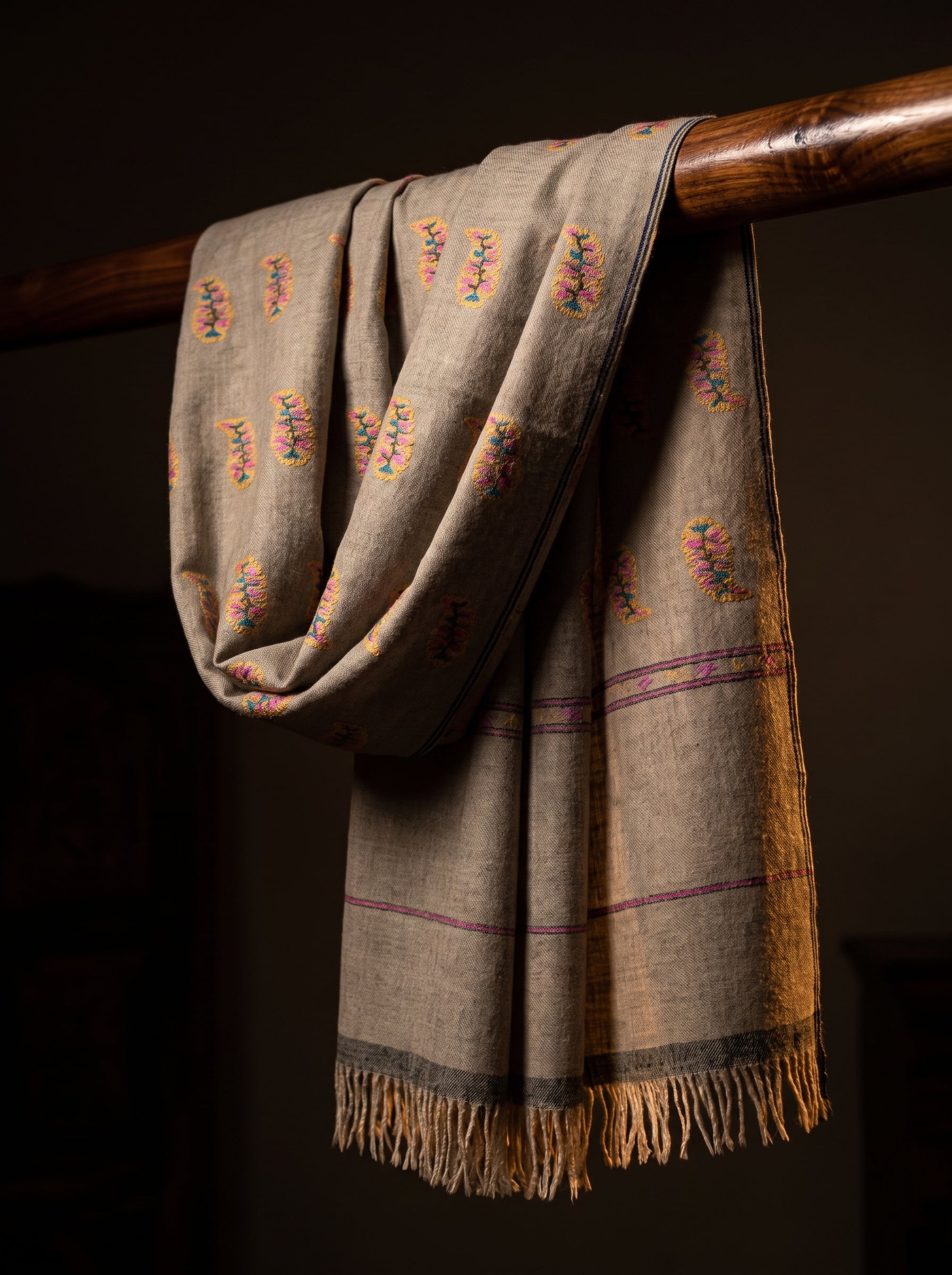 Oatmeal Multi-Color Floral Buti Kani Cashmere Pashmina Shawl — Handwoven in Kashmir — image 3